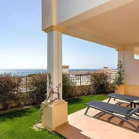 Sleeps 5 With Pool And Wifi شقة ساليما